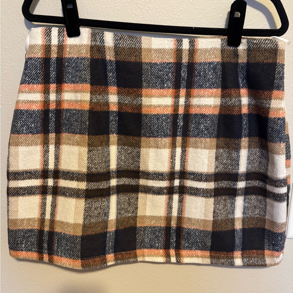 Chic Plaid Mini Skirt in Black, Brown, and Cream